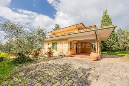 Villa unifamiliare via di Gragnano, Centro, Monsummano Terme