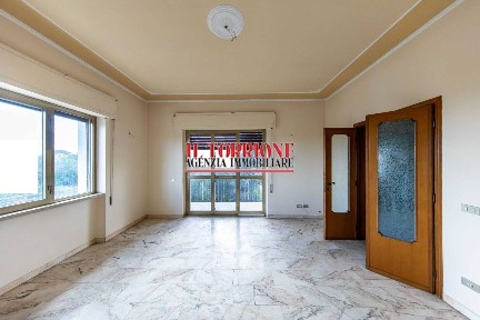 Appartamento in villa via Pietro Mascagni, Centro, Pescia