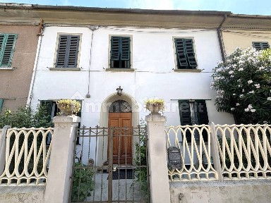 Pistoia, Centro Storico, Via del Pelago, 8