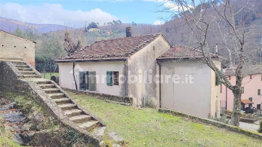 Villa unifamiliare, da ristrutturare, 125 m², Valdibrana, Pistoia