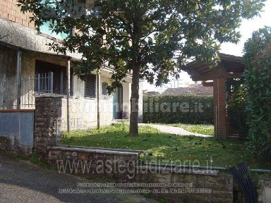 Monsummano Terme, Via Occhibelli F., 298
