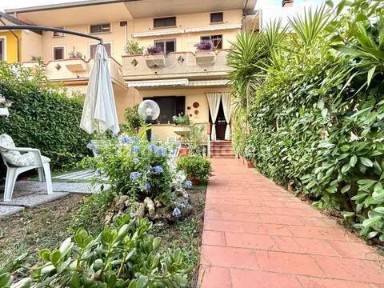 Villa unifamiliare via Occhibelli Fosco Nn, Pozzarello, Monsummano Terme