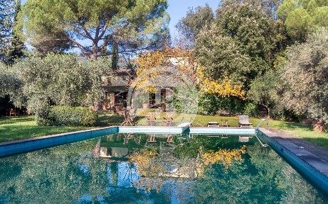 Villa unifamiliare, ottimo stato, 555 m², Centro, Pescia