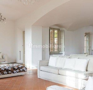 Villa unifamiliare via Di Collecchio, Collodi, Ponte all'Abate, Monte a Pescia, Pescia