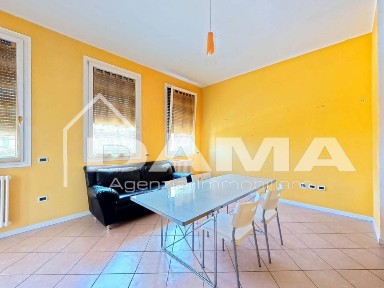 Trilocale ottimo stato, secondo piano, Stazione - Grandi Italiani, Forlì