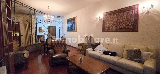 Quadrilocale ottimo stato, quarto piano, Centro Urbano, Cesena