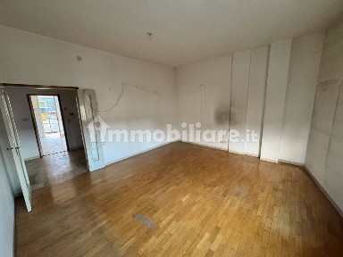 Trilocale viale Giosuè Carducci, Centro Urbano, Cesena