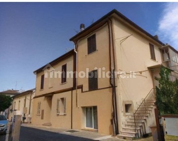 Appartamento all'asta via Parenzo, Forlì