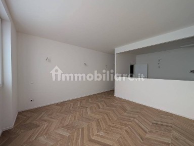 Bilocale via Giova 10, Centro Storico, Forlì