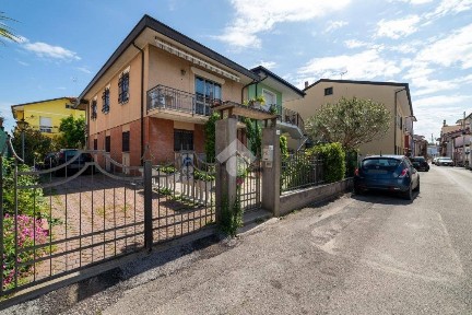 Trilocale via Semprini 18, Porto Canale di Ponente, Cesenatico
