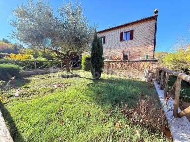 Appartamento via Bocca Trabaria Ovest, Urbino