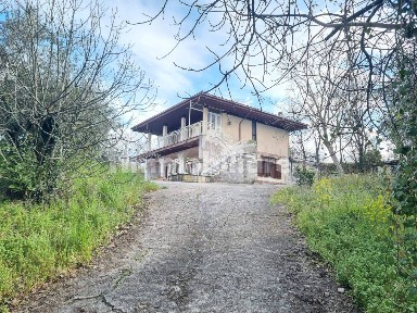 Villa unifamiliare via Appia, San Potito Ultra