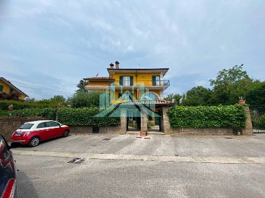 Villa bifamiliare contrada nove soldi 5e, Atripalda
