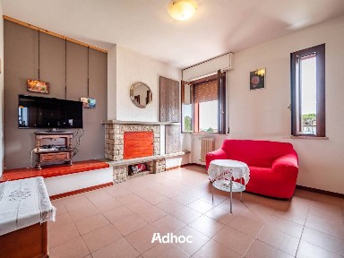 Trilocale Str. San Fortunato, 65, Centro, San Costanzo