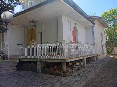 Villa unifamiliare via Oliveto-Bosco-Recupo, Petruro Irpino