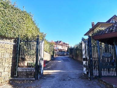 Villa bifamiliare via Tuoro Cappuccini 18, A. Annarumma, A. Gasperi, F. Tedesco, Avellino