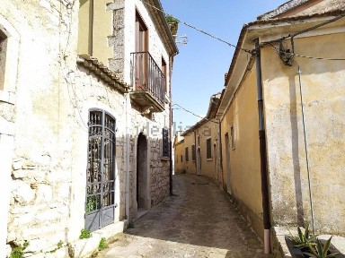 Villa unifamiliare via P. Pisapia, Gesualdo San C., Gesualdo
