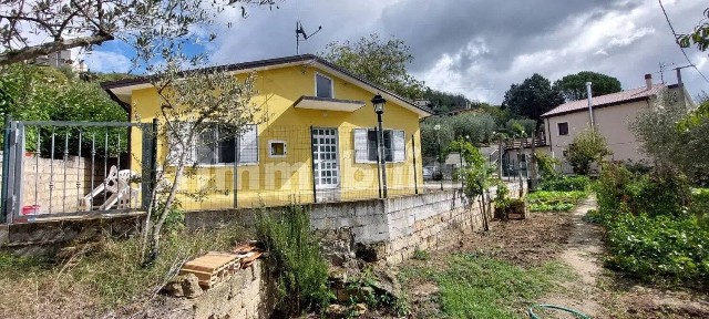 Villa unifamiliare Contrada Valleluogo, 40, Ariano Irpino