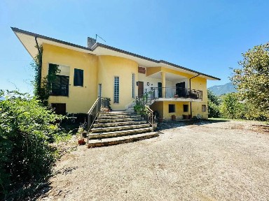 Villa unifamiliare via SanSalvatore, 150, Picarelli, Rione Ferrovia, Archi, Avellino