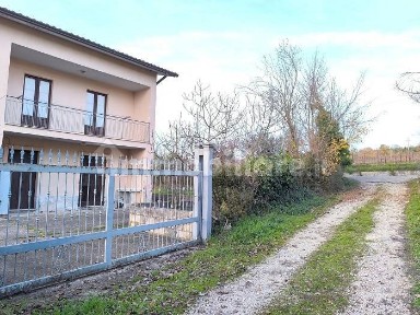 Villa unifamiliare Strada Comunale Pettoriello, Gesualdo