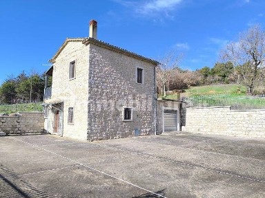 Villa unifamiliare via Lo Luogo, Gesualdo