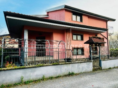 Villa unifamiliare via Alvanella, Centro, Monteforte Irpino