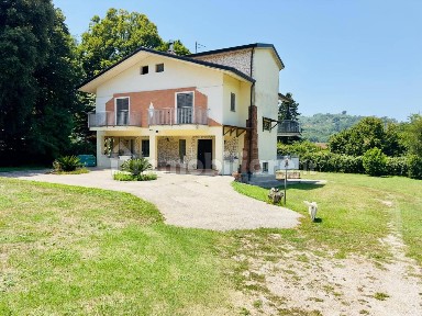 Villa unifamiliare Bosco San Raffaele 1, Aiello del Sabato