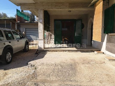 Villa unifamiliare Contrada Sommito, 31, Mirabella Eclano