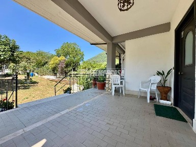 Villa bifamiliare via Aldo Moro, Centro, Monteforte Irpino