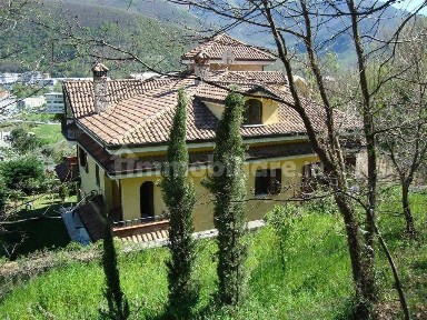 Villa unifamiliare via Cerzeta, Centro, Solofra