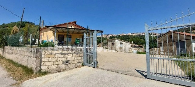 Villa unifamiliare via San Croce, Ariano Irpino