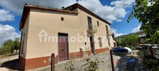 Villa unifamiliare Contrada Quarto Civico, Ariano Irpino