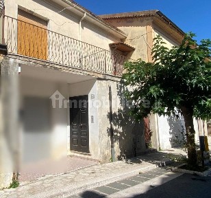 Villa unifamiliare piazza Girolamo del Balzo, San Martino Valle Caudina