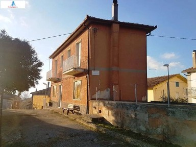 Villa unifamiliare via Dietro Corte, 2, Centro, Montecalvo Irpino