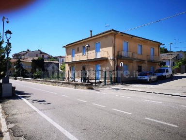 Villa unifamiliare piazza G. Marconi, 2, Centro, Pietradefusi