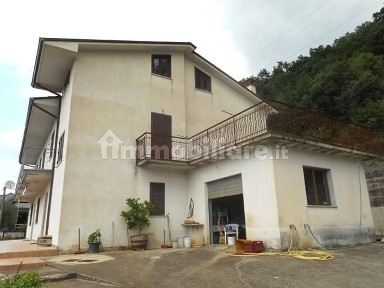 Villa unifamiliare Contrada Valle, 1, Castelfranci