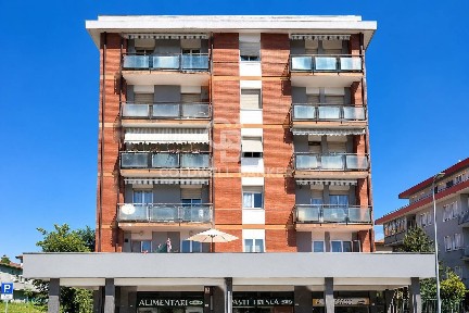 Quadrilocale viale Martiri della Libertà, Centro, Pergola