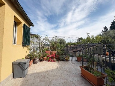 Trilocale via piazza della Pace 2, Centro, Monte Porzio
