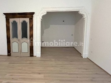 Trilocale via del Leone, Centro, Urbino
