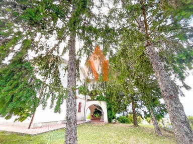 Trilocale via Giardino, Piagge, Terre Roveresche