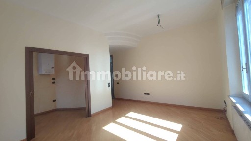 Trilocale via Camillo Benso di Cavour, Centro Storico, Pesaro