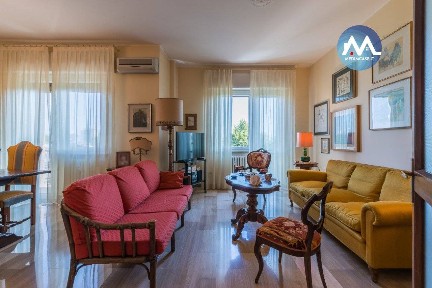 Quadrilocale viale della Vittoria 151, Mare, Pesaro
