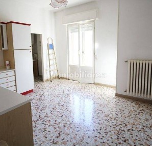 Appartamento via Kennedy, Centro, Fermignano