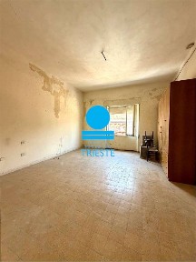 Quadrilocale via Cavour, 34, Centro Storico, Pesaro