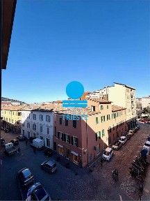 Appartamento buono stato, terzo piano, Centro Storico, Pesaro