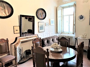 Appartamento via Cesare Battisti, Centro, Urbino