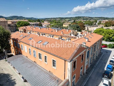 Quadrilocale via Nolfi 3, Centro Storico, Fano