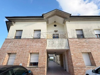 Trilocale Strada Solfanuccio 10, Centro, San Costanzo