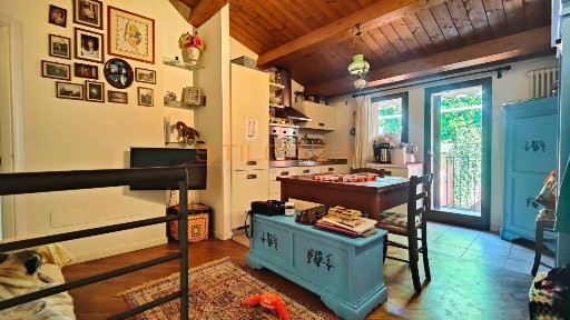 Trilocale ottimo stato, primo piano, Villa Fastiggi, Pesaro