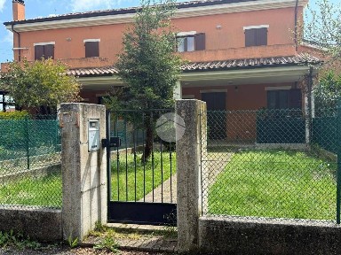 Trilocale via Flaminia 415, Cuccurano - Carrara, Fano